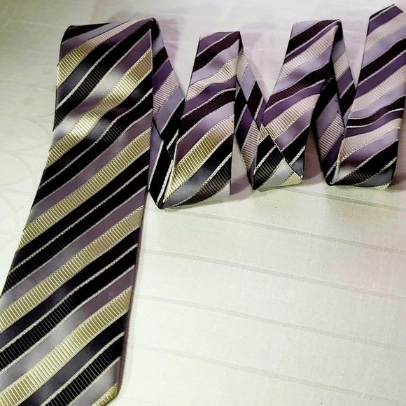 Carlo Monza, Italie,  All silk necktie,  made in china, stripped silver pattern - Picture 3 of 16